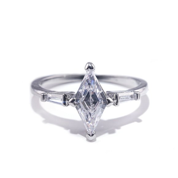 🎊 925 Silver Plated Dainty CZ Crystal Ring for Women, FB16FA1136 - Picture 1 of 7
